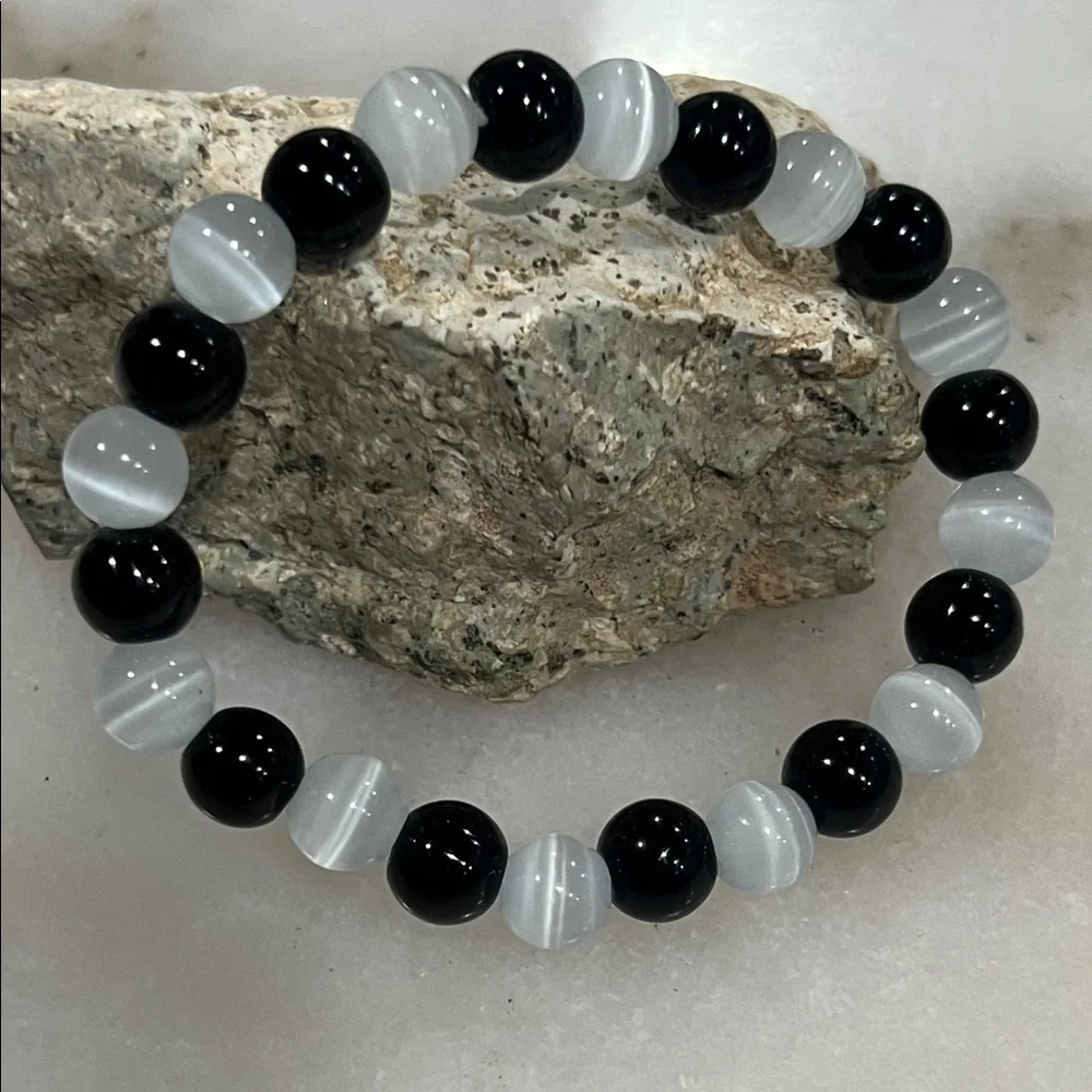 Elegant Black Onyx and White Selenite 7mm Beaded Bracelet